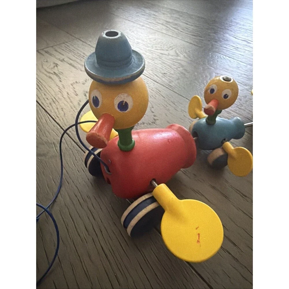 Fisher Price Toys Canada Vintage 1956 Duck Mom Ducklings Pull Toy Wood Family